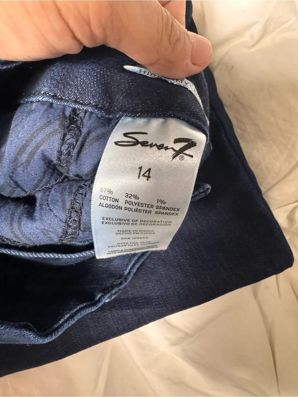 Seven7 Skinny Jeans Dark Wash Stretch Denim 5Pocket Button Logo Women’s 14